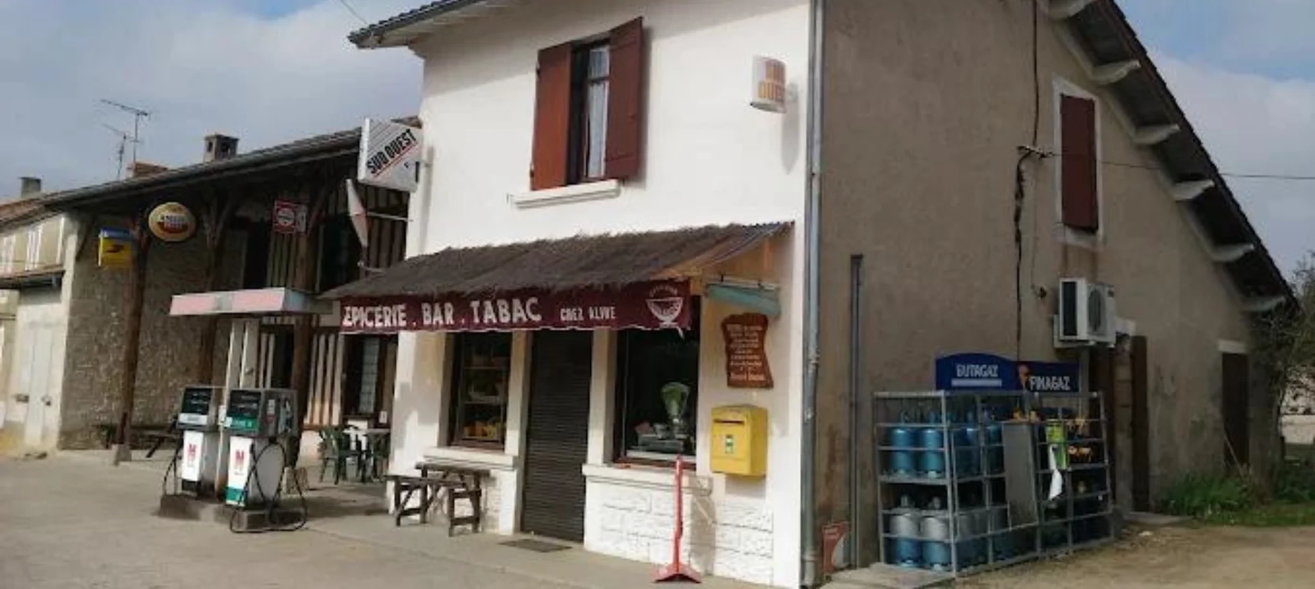 Votre épicerie fine et conviviale <span>à Lerm-et-Musset, offrant des produits locaux, des services variés, et des événements festifs</span>